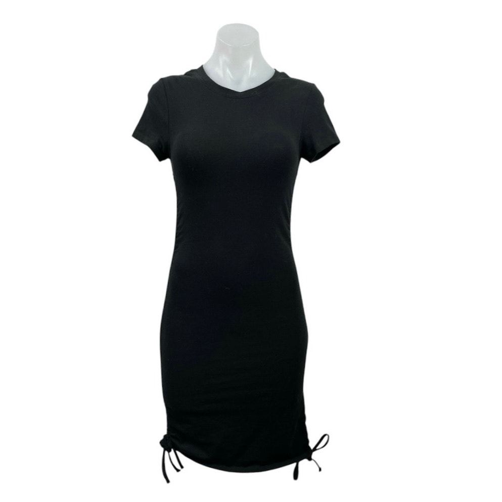 Forever 21 Black Short Sleeve Side Ruched Crew Neck Mini Bodycon Dress Size S